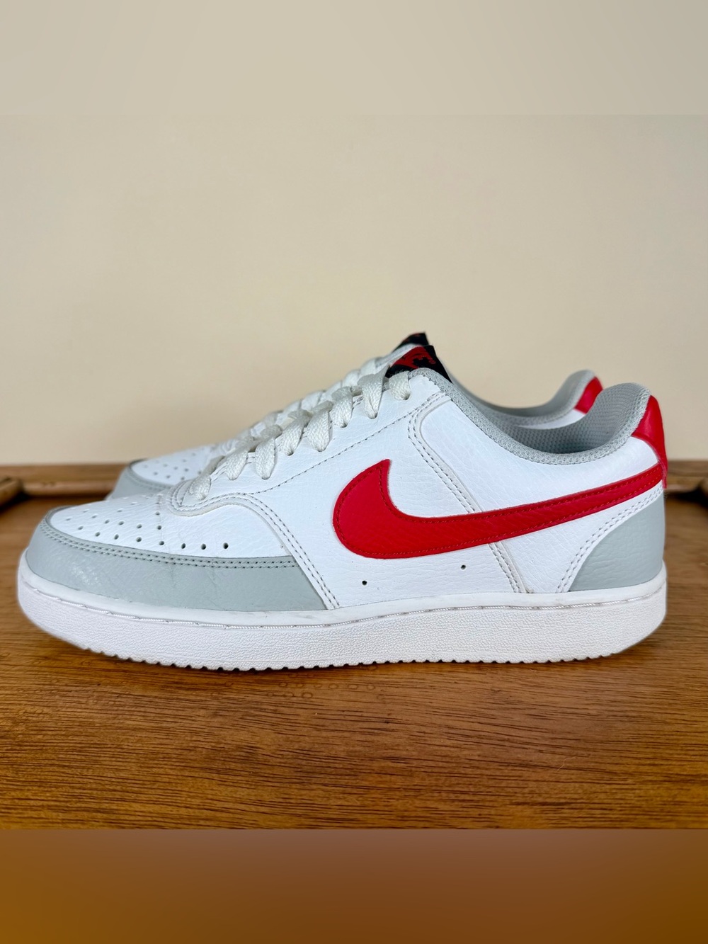 Nike Womens Court Vision Low Next Nature Sneaker White University Red Size 7